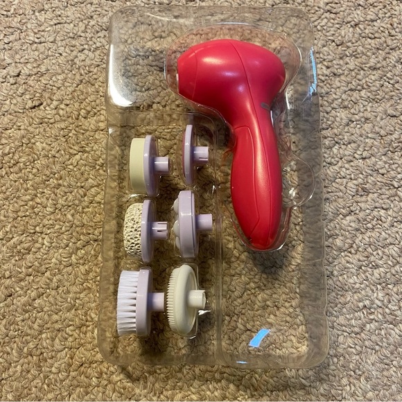 3/$12 Facial Cleansing Brush Set - Picture 5 of 5